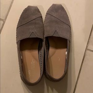 Toms canvas shoes - like new, worn twice
